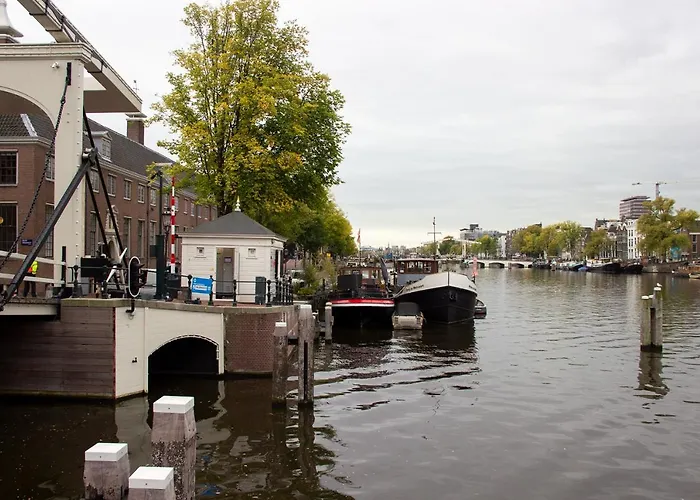 아파트 Sweets - Walter Sueskindbrug