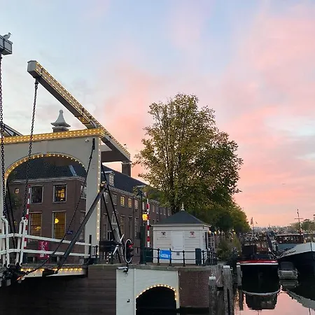 Sweets - Walter Sueskindbrug *