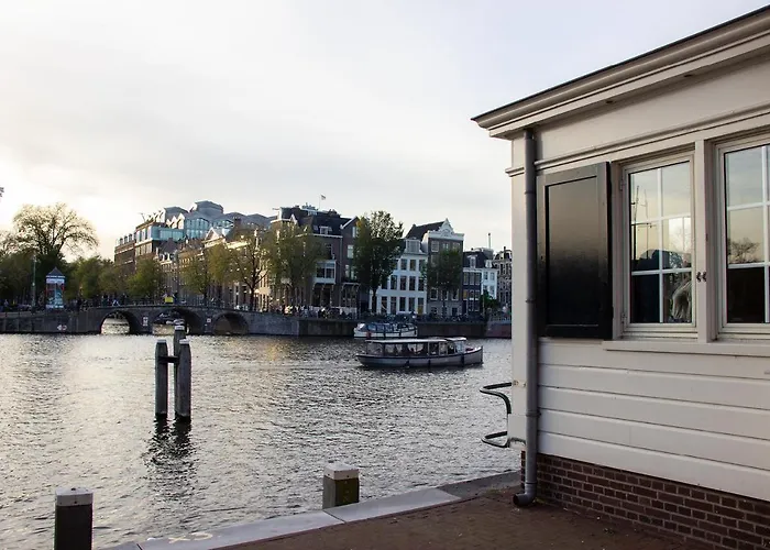 Sweets - Walter Sueskindbrug * 암스테르담