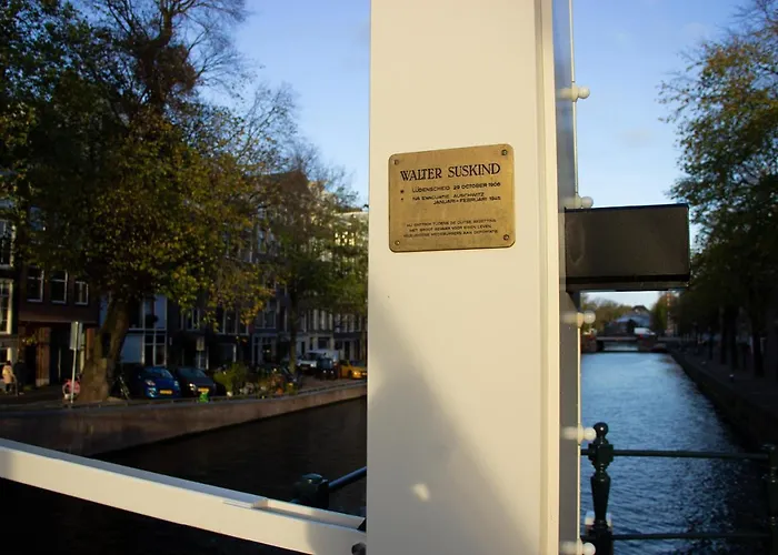 Sweets - Walter Sueskindbrug 암스테르담