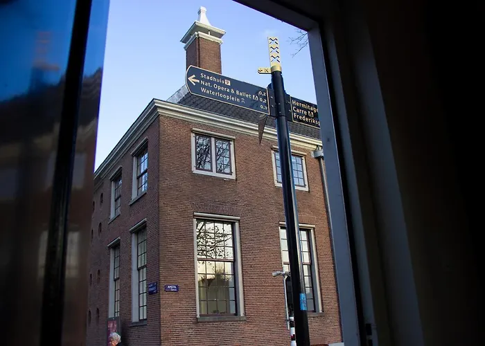 Sweets - Walter Sueskindbrug Amsterdam